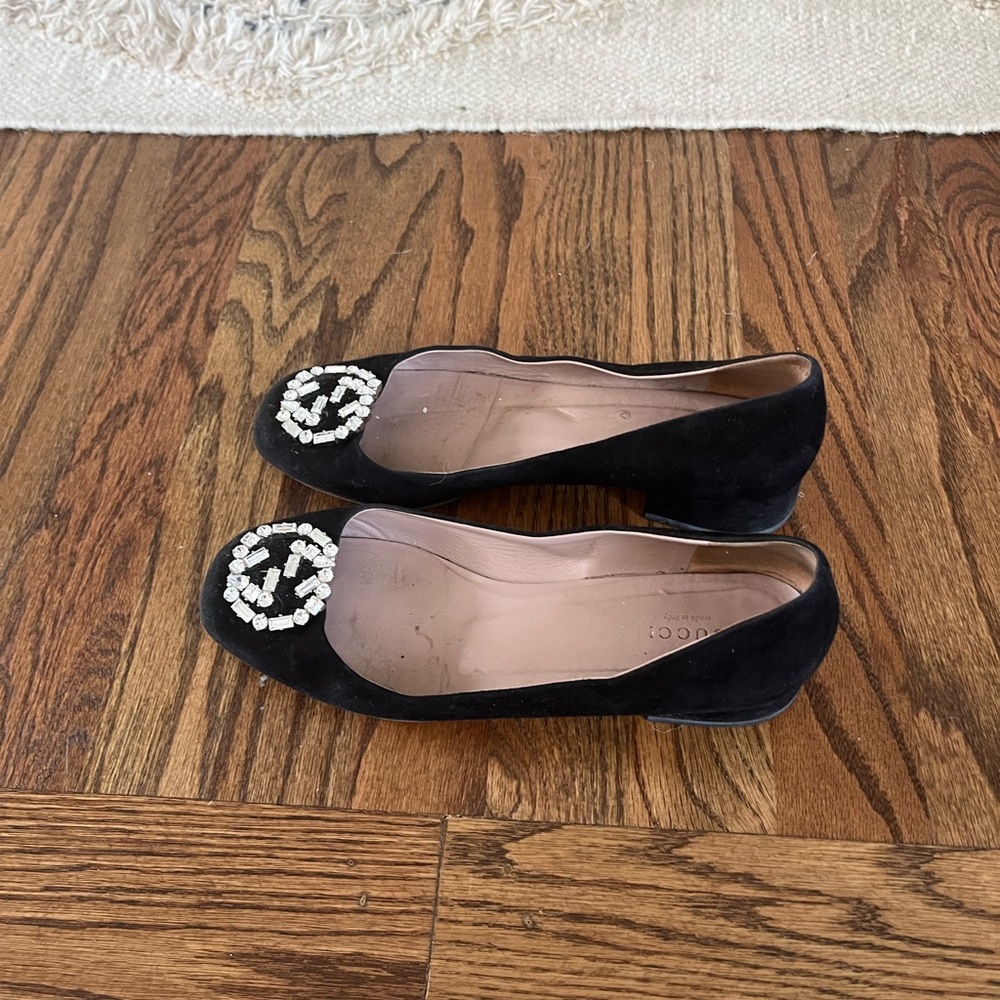 Authentic Gucci black flats with small heel size 39